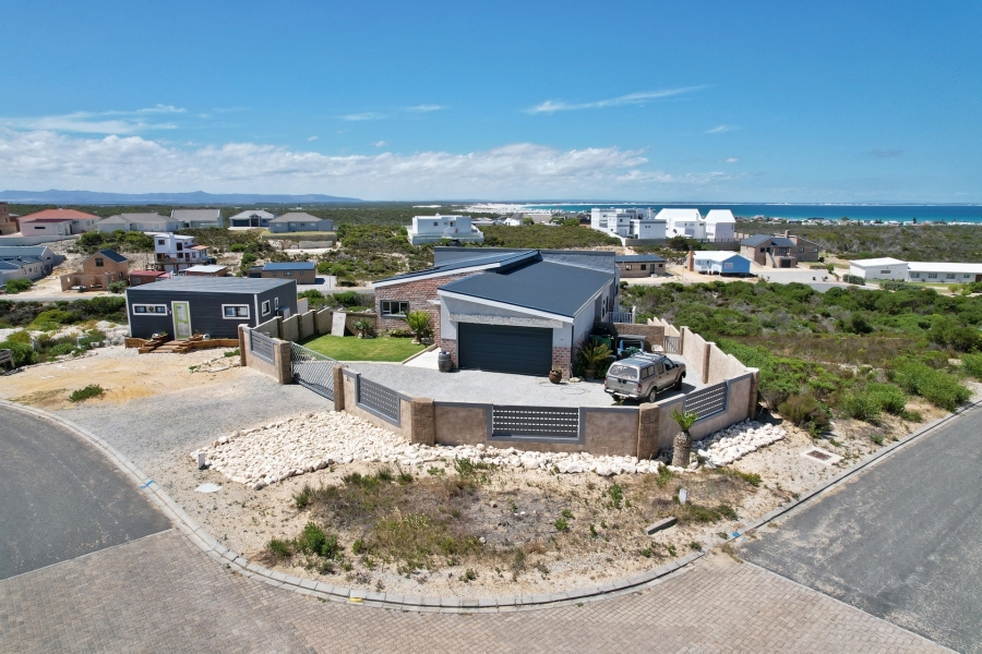 5 Bedroom Property for Sale in Struisbaai Western Cape